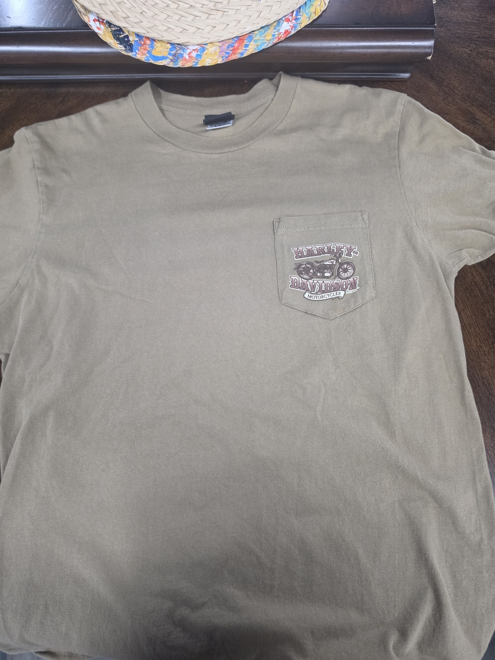 Men's Pocket T-Shirt in Olive Green